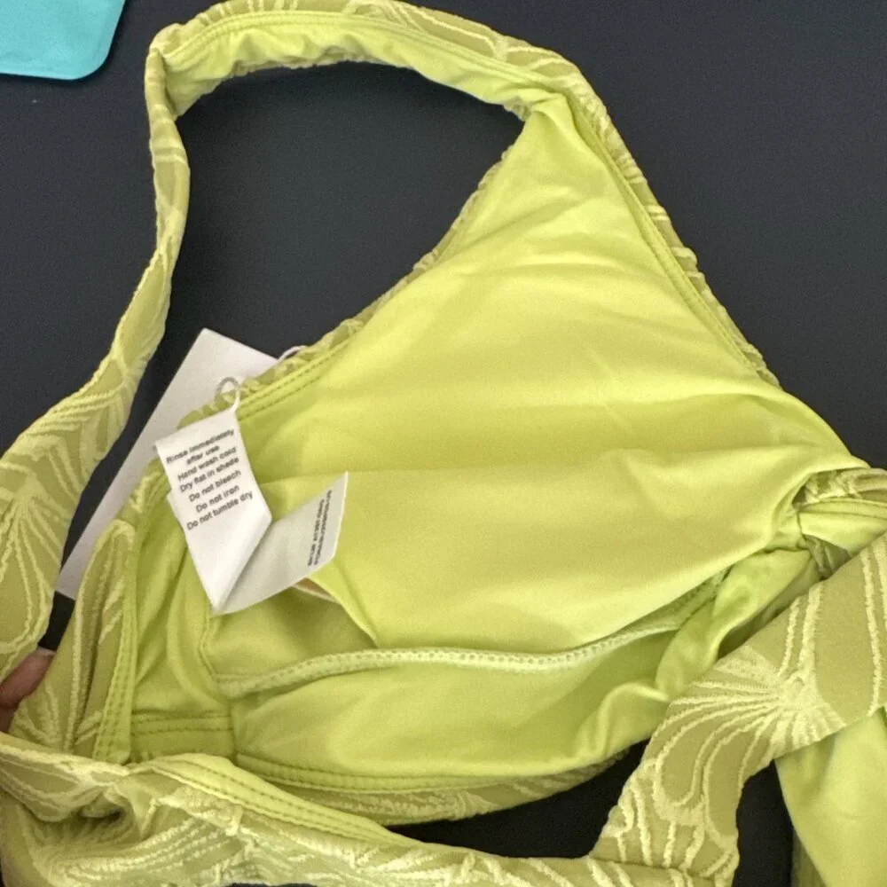 Andie‎ Women's XS Portofino Embossed Twist Bikini Top Daiquiri Green NWT 9566